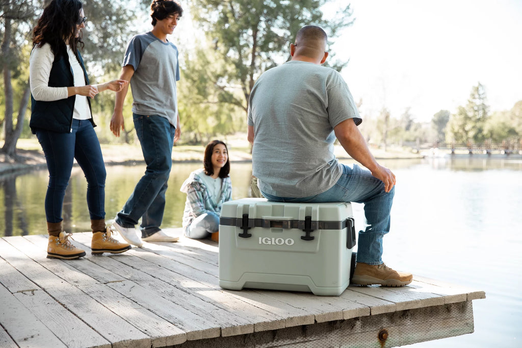 52 QT Wheeled Ice Chest Cooler D603806