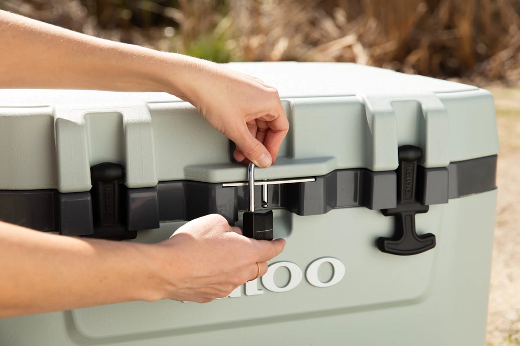 52 QT Wheeled Ice Chest Cooler D603806